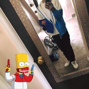 Meet your Posher, Axel